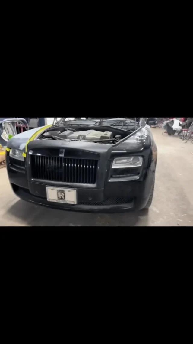 This black Rolls-Royce Ghost came out absolutely flawless. Deep gloss, clean body lines, and a finish that looks straight out of the showroom.#collisionrepair #ferndale #waterford #michigan #rollsroyceghost